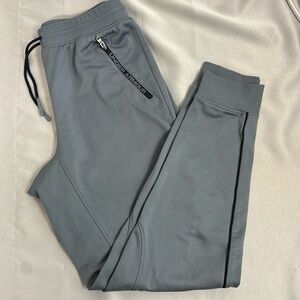 Under Armour style# 133169 sz YL unisex